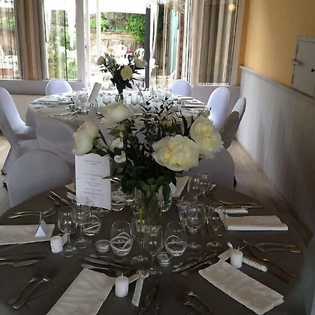 Hotel Le Cheval Blanc Caudebec-en-Caux